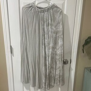 Ocean Drive Light Gray Pleated & Printed Wide-Leg Jumpsuit Pants